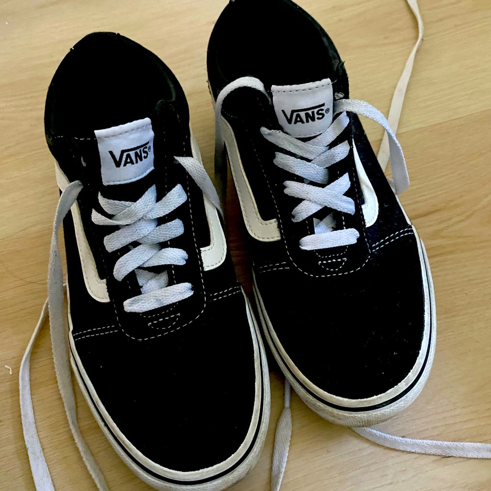 Vans sneakers - lightly worn, Size 7